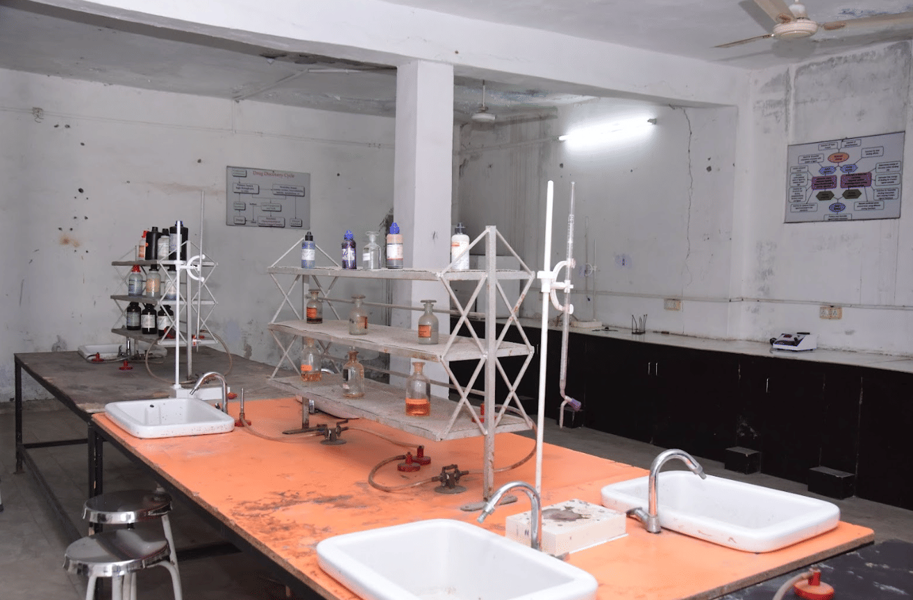 Biyani Institute of Pharmaceutical Sciences Jaipur Science Lab photo 10